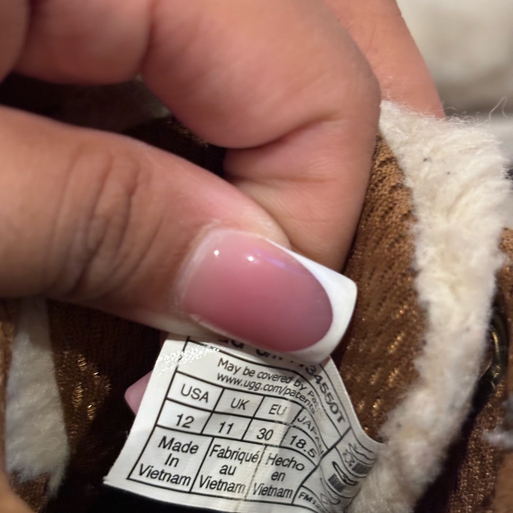 UGG Kids Brown Boots with Cozy Lining - Picture 3 of 3